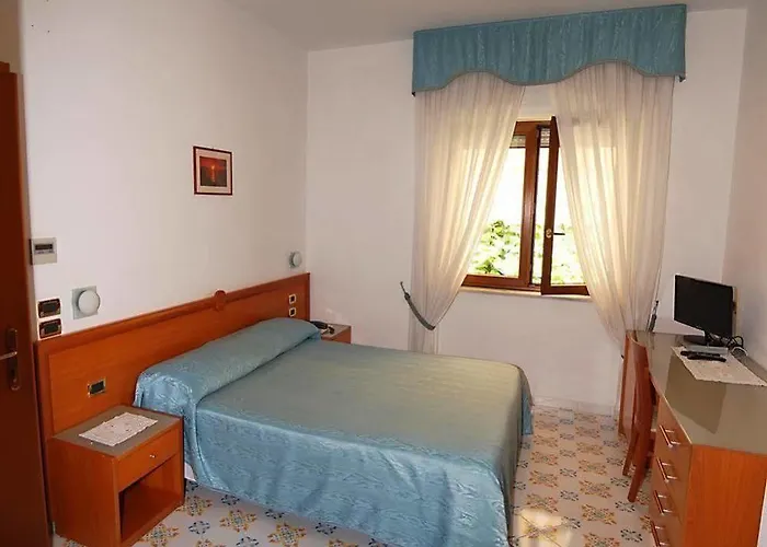 La Primavera Hotel 3*