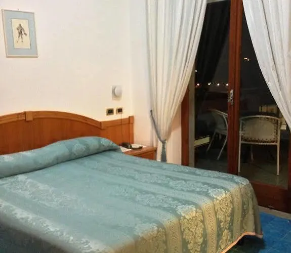 La Primavera Hotel 3*